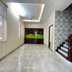 Nhà 2 MT Đường thông TX 25, DT:8x16m, 2Lầu, 4PN, P.Thờ, Sân xe hơi