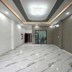 Nhà mặt phố Bình chuẩn chủ bán gấp mới 100%. DT70m giá 3,8ty tl chủ