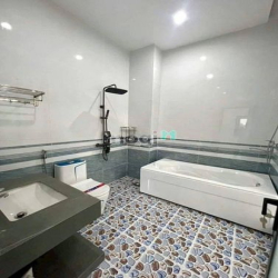 Nhà mặt phố Bình chuẩn chủ bán gấp mới 100%. DT70m giá 3,8ty tl chủ