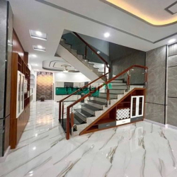 Nhà mặt phố Bình chuẩn chủ bán gấp mới 100%. DT70m giá 3,8ty tl chủ