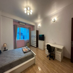 Bán Biệt thự sân vườn Kim Mã, Ô Tô, Tặng nội thất 115m2 4T giá 20.5 Tỷ