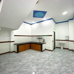 Bán gấp nhà bình chuẩn trệt lầu giá rẻ