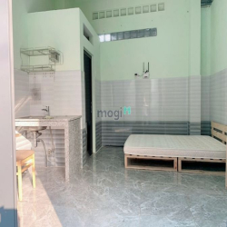 Mặt Bằng 4*6m Gần Lũy Bán Bích , Đường Xe Tải , Lối đi riêng