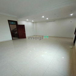 Cho thuê BT KĐT Thành Phố Giao Lưu, Bắc Từ Liêm. DT 170m, 4 tầng, hoàn