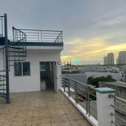 Chọn lọc nhà phố mặt tiền đường lớn, giá khoảng 10 tỷ.