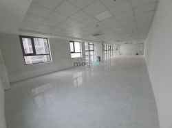Cao ốc văn phòng Luxcity mới hoàn thiện , dt từ 107 đến 350m2 .