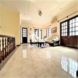 Cho thuê Villa Ở TRUNG TÂM Thảo Điền, Quận 2, 500m2 SÂN VƯỜN HỒ BƠI