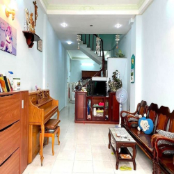 Nhà 2 tầng mới đẹp 60m2 - Nở hậu 5,1m - Vị trí đẹp Đinh Bộ Lĩnh P.26