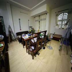 Bán nhà lô góc 2 mặt tiền kinh doanh đường 7A, Q9, 110m2, khu phân lô.