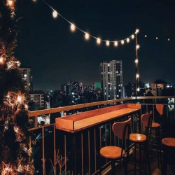 MB sân thượng 100m2, view nhìn trọn Sài Gòn thích hợp làm Cafe Rooftop