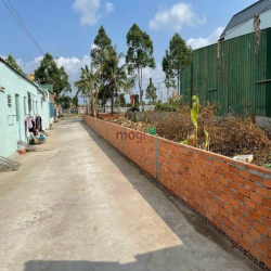 Nền góc 2 mặt tiền đại lộ Võ Văn Kiệt đối diện Stella Mega City