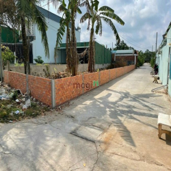 Nền góc 2 mặt tiền đại lộ Võ Văn Kiệt đối diện Stella Mega City