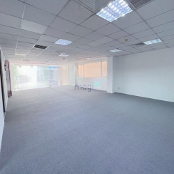 Văn phòng 105m2 view kính-sàn lót thảm sang trọng-Tân Cảng, Bình Thạnh