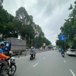 Chính chủ gửi nhà HXH Nguyễn Kiệm 5 lầu có T.máy 62m2 ngay BV 10.5 tỷ