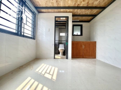 Phòng Mới Xây Giá Rẻ , Gác Cao , Sẵn Máy Lạnh , Giá Rẻ Ngay gần 4 Xã
