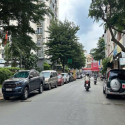 Chính chủ gửi nhà HXH Nguyễn Kiệm 5 lầu có T.máy 62m2 ngay BV 10.5 tỷ