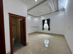Bán gấp - Nhà trệt lầu mặt tiền Tạ Thị Phi, Bình Thủy, Cần Thơ