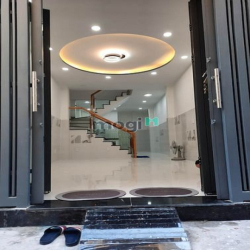 Nhà Đường Sư Vạn Hạnh Phường 9 Quận 10 ôtô Đỗ Cửa.