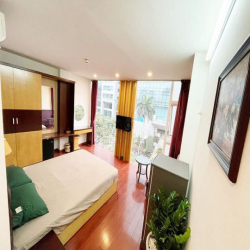 Chính chủ cho thuê căn hộ dịch vụ mặt phố Duy Tân - View như Khách sạn