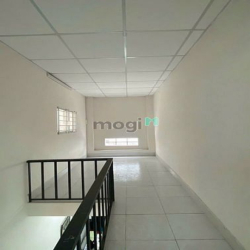 Nhà bán P.Hoà Bình 30m2 giá 1,05 tỷ đường xe hơi gần sân banh Biên Hoà