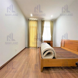 Cho Thuê Nhà 250m2 Trệt 3 Lầu 4 Phòng Lớn Đẹp Hướng ĐÔNG NAM