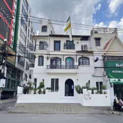 Cho Thuê MT rộng 9m Trần Cao Văn, Q.1