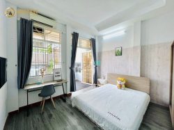 Cần cho thuê gấp_ có ban công - cửa sổ Ngay ngã tư Phú Nhuận