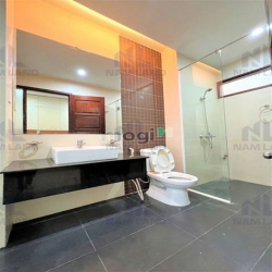 Cho Thuê Nhà 250m2 Trệt 3 Lầu 4 Phòng Lớn Đẹp Hướng ĐÔNG NAM