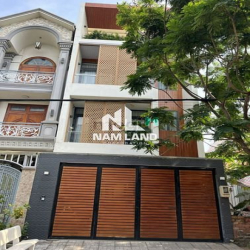Cho Thuê Nhà 250m2 Trệt 3 Lầu 4 Phòng Lớn Đẹp Hướng ĐÔNG NAM
