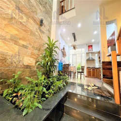 Cho Thuê Nhà 250m2 Trệt 3 Lầu 4 Phòng Lớn Đẹp Hướng ĐÔNG NAM