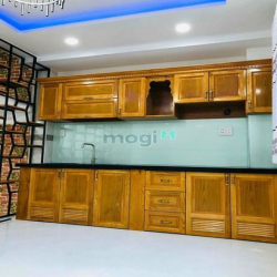 Bán nhà đường Lê Văn Quới: 4mx16m 1 trệt 1 lửng 3 lầu