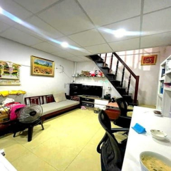 Hàng xóm k300, ngay hoàng hoa thám, ô tô né, 77m, 7.x tỷ