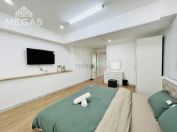 Penhouse 2WC, Rộng Rãi, Bếp view kính ngay đầu Nguyễn Văn Thủ