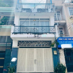 Cho thuê MB nhà nguyên căn một xẹt ngắn Quốc Hương, Thảo Điền 160m2