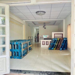 Quận 12 giáp gò vấp - hxh 1/ hà huy giáp - 102m2, nhà cấp 4 còn mới ở