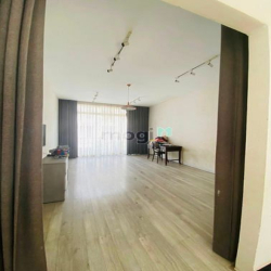 Cho thuê MB nhà nguyên căn một xẹt ngắn Quốc Hương, Thảo Điền 160m2