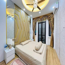 Nhà Đẹp Đặng Tiến Đông , Đống Đa - Ô Tô đỗ cửa - 44M - 5 Tầng - 11,5 T