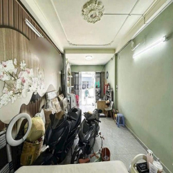 Khu vip p10 quang trung, sát vincom, ngã 6, 4x18m, ô tô to, 4 tầng,8.x
