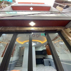 BÁN NHÀ 3 TẦNG,Phường Tân Hưng -Q7,KDC -Hẻm Thông