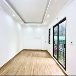 nhà mới 5 tầng x 30m Đàm Quang Trung,chủ cần bán,có thương lượng mua