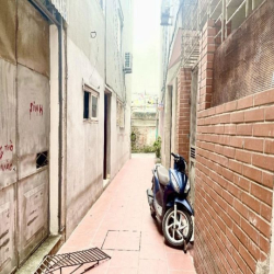 nhà mới 5 tầng x 30m Đàm Quang Trung,chủ cần bán,có thương lượng mua