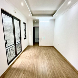 nhà mới 5 tầng x 30m Đàm Quang Trung,chủ cần bán,có thương lượng mua