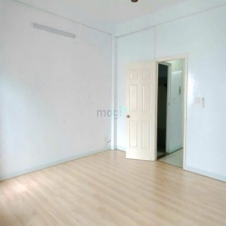 Nhà 2 Lầu 5.1 X12M Mặt Tiền Hẻm XE TẢI GÒ Ô MÔI  QUẬN 7