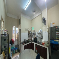 Ngay chợ Liên khu 5-6, 143m2, Ngăn làm 2 căn, Shr, HXH, giá 7,2 tỷ.