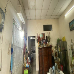Ngay chợ Liên khu 5-6, 143m2, Ngăn làm 2 căn, Shr, HXH, giá 7,2 tỷ.