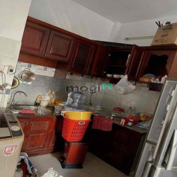 Bán nhà nhỏ xinh đường Vĩnh Viễn. 3 tầng lầu. Đang có HĐ thuê.