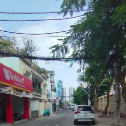 Bán Villa 120m2 ô tô ngủ trong nhà Đường Lâm văn Bền trung tâm Q7.