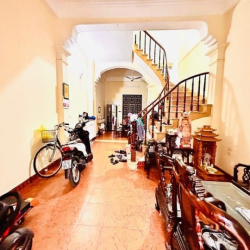 Thịnh Hào, lô góc mặt tiền rộng 6m, ô tô tránh diện tích rộng 70m²