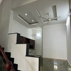 Cho thuê nhà gần uỷ ban Thạnh Xuân Q12