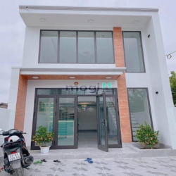 Bán Gấp Nhà Mới Gác Lửng 2 mặt tiền trước sau Sân Xe Hơi, Thổ Cư SHR